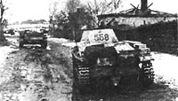 Танки дивизии СС "Лейбштандарт" на улице п. Дергачи. Март 1943 г.