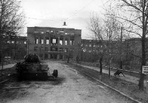 ХТЗ, главная проходная, после мартовских боев 1943 г.